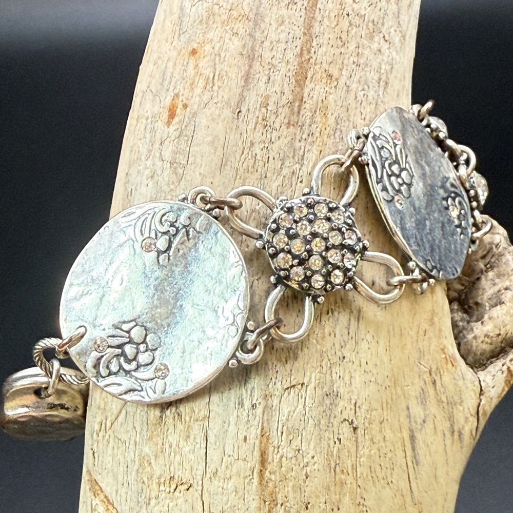 Chicos Antique Silver Tone Floral Crystal Magnetic Link Bracelet Vintage Style